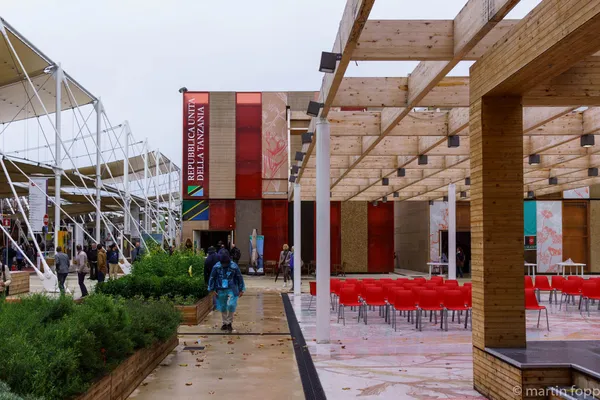 10 Pavillon von Tansania von Aussen