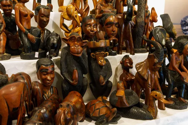 15 afrikanische Holzfiguren (2)