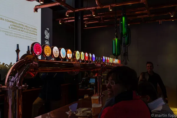32 Taps der Moretti-Bar