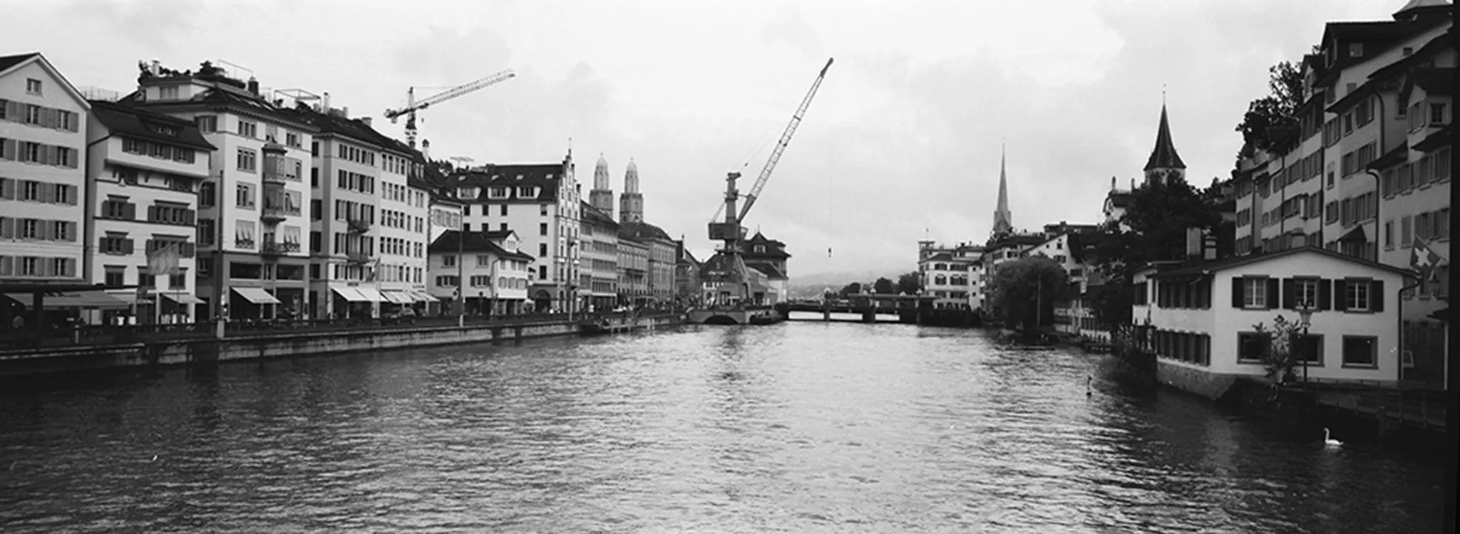 Hafenkran über der Limmat featured image