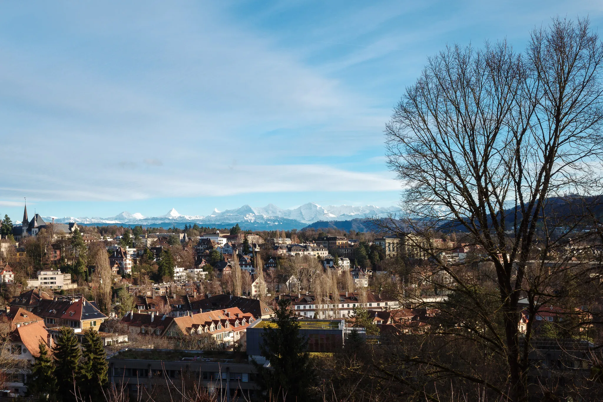 Verschneite Berner Alpen von der Kleinen Schanze aus